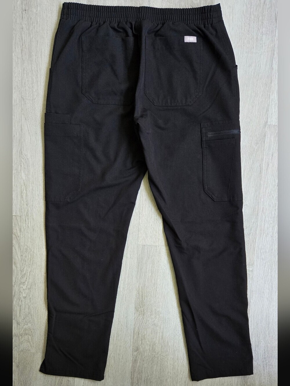 Figs Technical Collection -  Unisex Black cargo scrub pants, size S - Picture 8 of 17